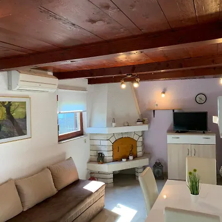 House Dorina Vakantiehuis Pula